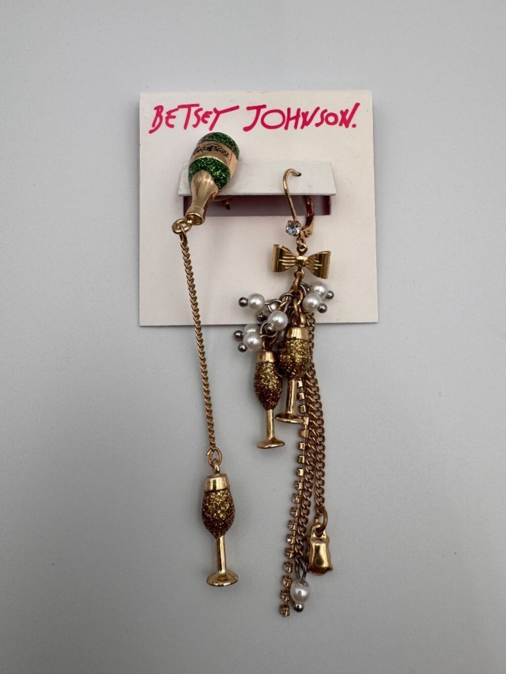 Betsey Johnson Mismatched Champagne Cocktail Pearl Dangle Earrings Gold Tone